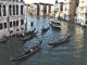 Gondoler ved Rialto broen, Venedig