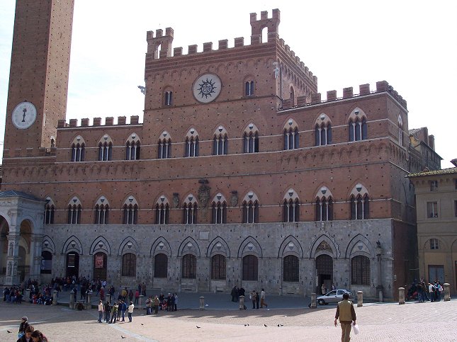 Rdhuset p 'Il Campo', Siena.